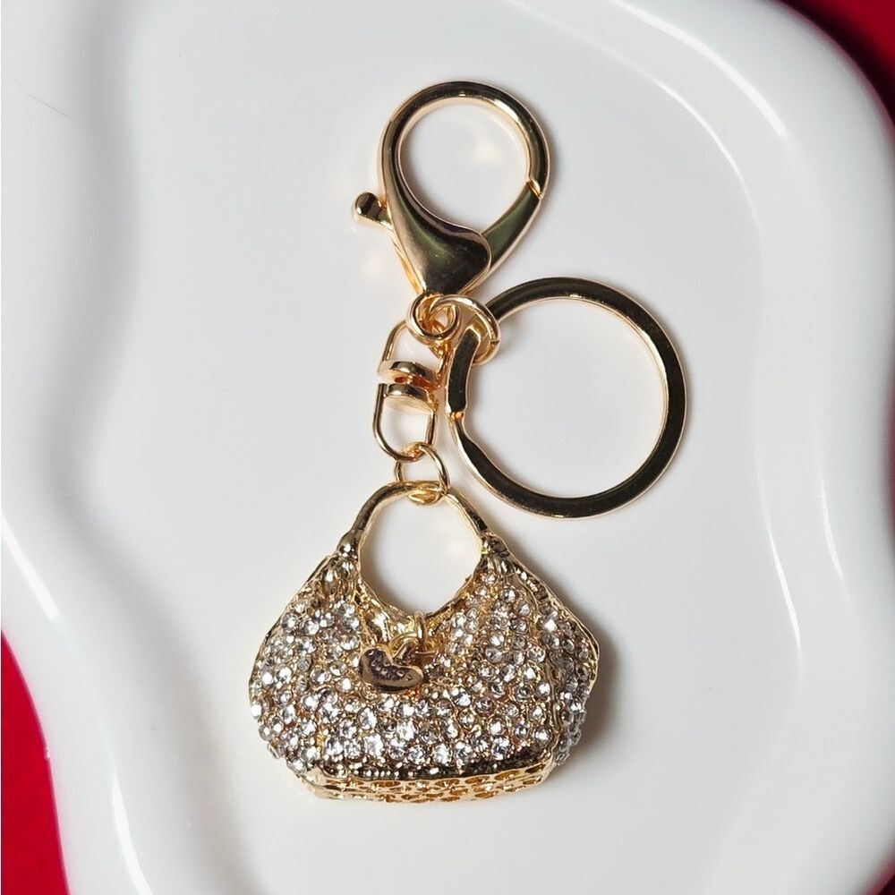 Gold Rhinestone Handbag Keychain – Heart-Shaped Purse Charm Feminine Glam Gift